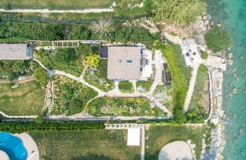 Grimsby House | Private Ontario Lakefront Estate House - Indoor Heated Pool - Near everything