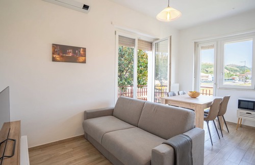 Alba Apartment | [Private Parking] with Hill View