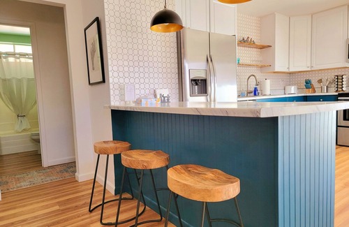 Joshua Tree House | private peaceful fenced home with hot tub king bed, Firepit and more