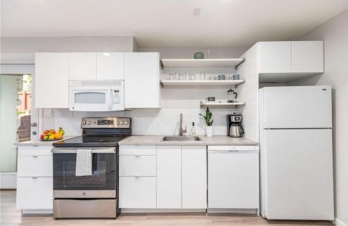 Lower Avenues House | Private Pet Friendly Avenues Suite of Downtown
