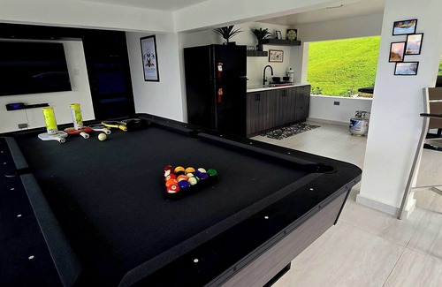 Zarzal House | Private Pickleball Oasis + Pool – 15 Min to Beaches & El Yunque, 30 Min Airport