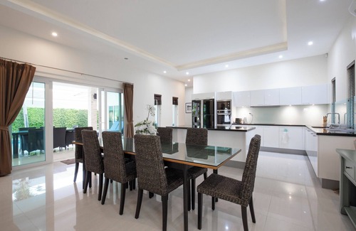 Hua Hin Villa | Private Pool 3-bedroom villa in tranquil Cha-am/Hua Hin. Relaxation awaits