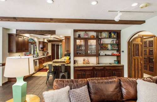 South Haven House | Private Pool 5 Minutes From Lake Michigan