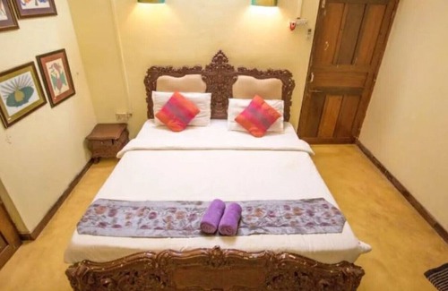 Saunta Vaddo Villa | Private pool 5BHK Portuguse Villa 500m Candolim be