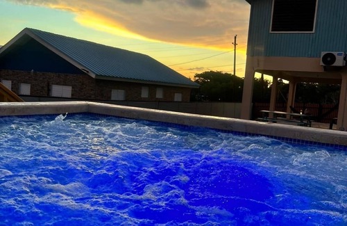 La Mela House | Private pool 6 min walk to beach