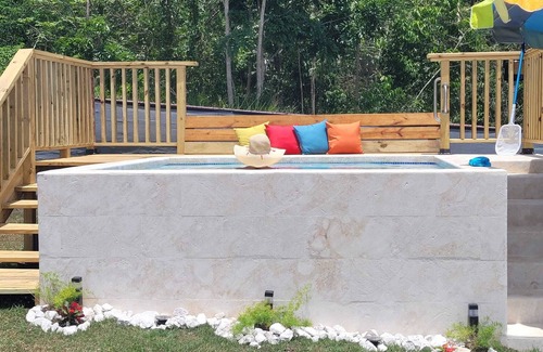 La Mela House | Private pool 6 min walk to beach