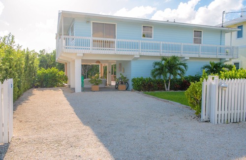 White Marlin Beach House | Private Pool, Completely Renovated Lovely Cottage Home in Islamorada