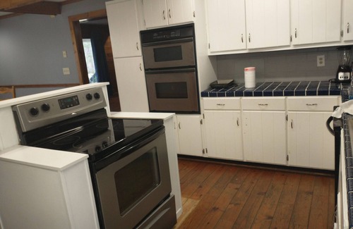 Douglasville House | PRIVATE POOL - Family Fun 6BR 4 BA Complete Privacy on land!