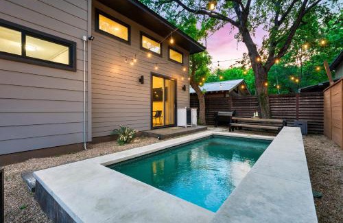 Holly House | Private Pool Firepit Patio Steps to East Austin Dining Music Art Murals