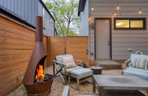 Holly House | Private Pool Firepit Patio Steps to East Austin Dining Music Art Murals