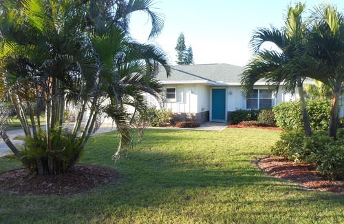 Melbourne Beach House | Private Pool Home/3 Minute Walk To Private Beach Access/small-med dog friendly