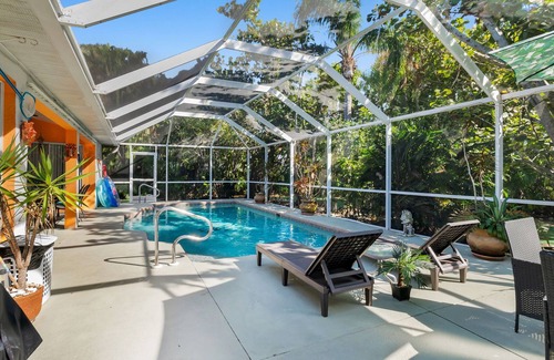 Caloosahatchee House | Private Pool Home in Cape Coral with Mini Golf & Relaxing Lanai