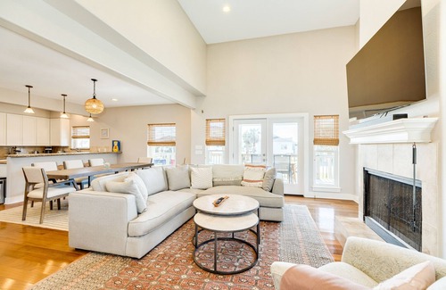 Pirates Beach House | Private Pool, Large Patio & Spacious Interior - Beachside Beauty!