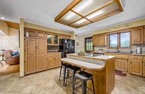 Branson House | Private Pool, On its own 2 acres, FirePit, Pinball