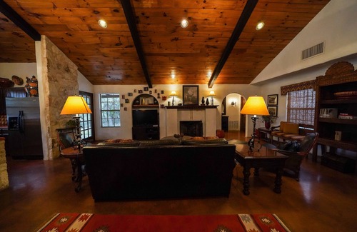 Sabinal House | Private Pool, Outdoor Fireplace and beautifully furnished