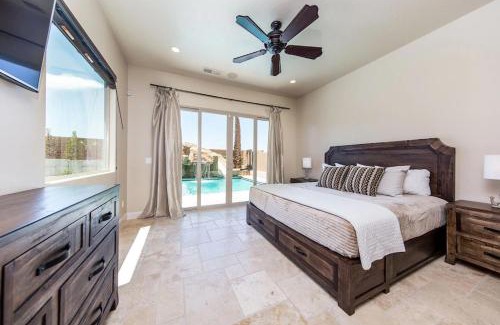 Hurricane House | Private Pool-Pickleball-4 King Suites-Sleeps 28 - Sand Hollow Springs