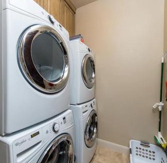 Hurricane House | Private Pool-Pickleball-4 King Suites-Sleeps 28 - Sand Hollow Springs