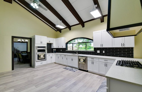 Pilot Point House | Private Pool: Pilot Point Home on 45 Acres
