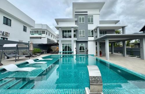 Langkawi Villa | Private Pool Retreat, Langkawi Villa w/Karaoke by Zervin