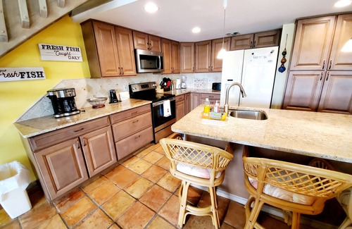 Key Colony Beach House | Private pool, sleeps 7, 5min access to Ocean, 37.5ft dock, shelter bay view.