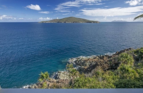 Peterborg Villa | Private Pool/Waterfront Villa/Magens Bay/couples!