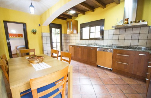 Sils Villa | Private pool with access to BCN and Costa Brava!