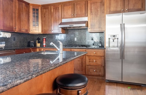 Fairview House | Private Posh 4BR /Heart of SF Bay Area