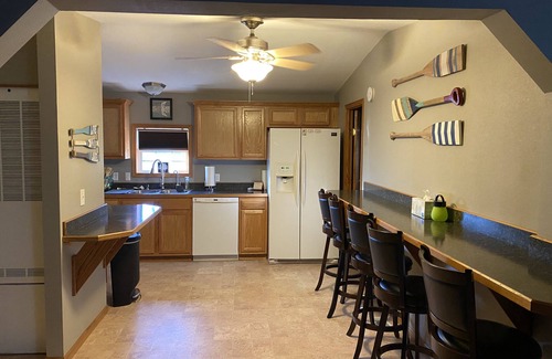 Lemoyne House | Private property “A Wave From it All”. 2 minutes from the beach!
