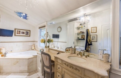 Riverhead House | Private property near beaches,wineries, close to everything