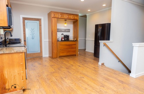 Loganville House | *PRIVATE PROPERTY* Olympic Pool, Tennis, B-ball, Pavilion, NEWLY RENOVATED (+)
