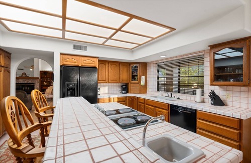 Monte De Paz House | Private Putt Putt Course + Pool + Fire Pit + Home!