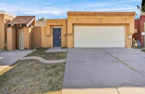 El Paso House | Private, Quiet & Cozy *2BR/1BA *Owner Managed *Sleeps 5 *Fully Remodeled