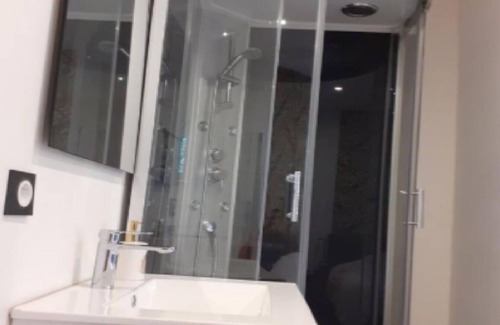 Chavanoz Ski Chalet | Private, quiet room