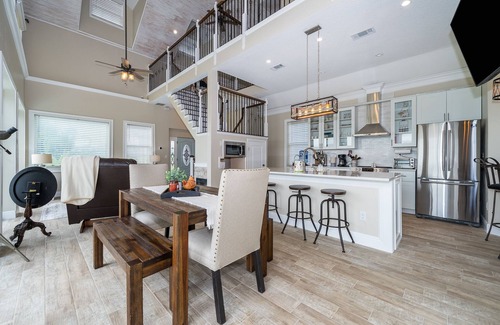 Davenport Other | Private Ranch Style Home on Lake with gated access…couples retreat, very private