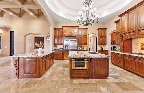 North Scottsdale House | Private Resort Feel – Two Pools and Total Comfort - With Five Ensuite Bathrooms