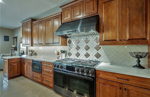 Monte Del Oro House | Private Resort Style Newly Remodeled, Brilliant Catalina Views, 2 Master Suites