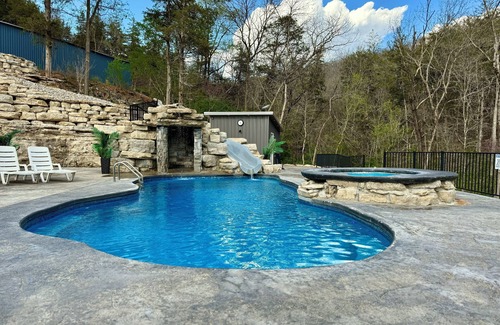 Ponce De Leon House | Private Retreat For You w/HEATED Pool, Private Dock, Activity gym, 100 acres!