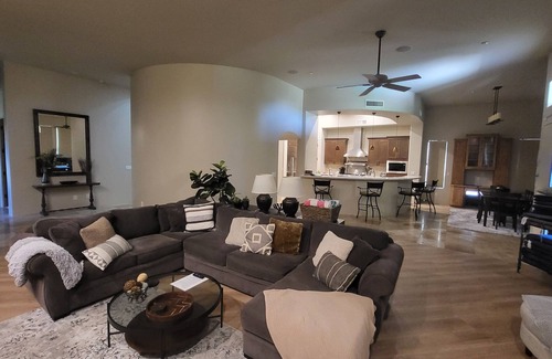 Pinnacle Peak House | Private Retreat w HEATED POOL/Hot Tub, Incredible Sunsets & Mtn views