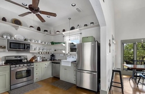 Johnson City House | Private River Access on 11 acres + Wine Country + Dark Skies