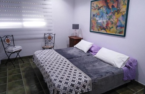 Camps Blancs House | Private rooms - Airport