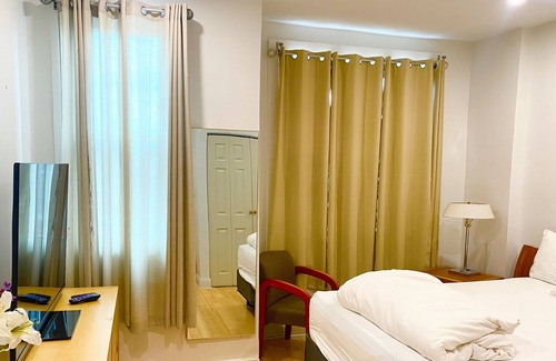 Downtown Baltimore House | private room affordable