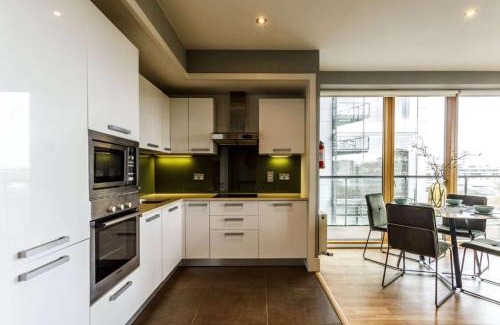 Dublin House | Private Room Available in Spacious High Rise Apartment with Park & City View