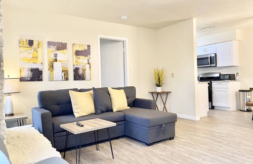 McNeil House | Private room-close to Domain&St Davis hospital