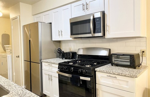 McNeil House | Private room-close to Domain&St Davis hospital
