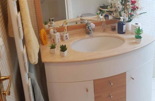 Corbeil-Essonnes Bed & Breakfast | Private room for 4 persons 30 min Paris