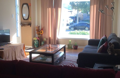 Clarkson-Lorne Park House | Private room for Females single occupancy