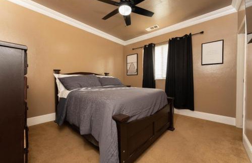 Tulare House | Private Room in a 3 Bedroom home in Tulare CA