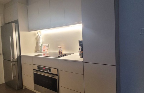 Brossard House | PRIVATE ROOM IN A CONDO