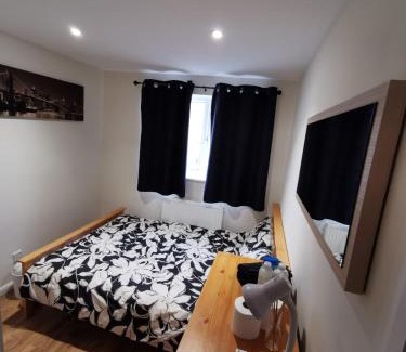 Bicester House | Private room in a lovely home