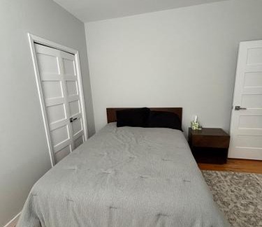 Ludlow House | Private room in a luxury apartment